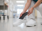 Schichtsohle im Klinik-Clog (Darstellung)